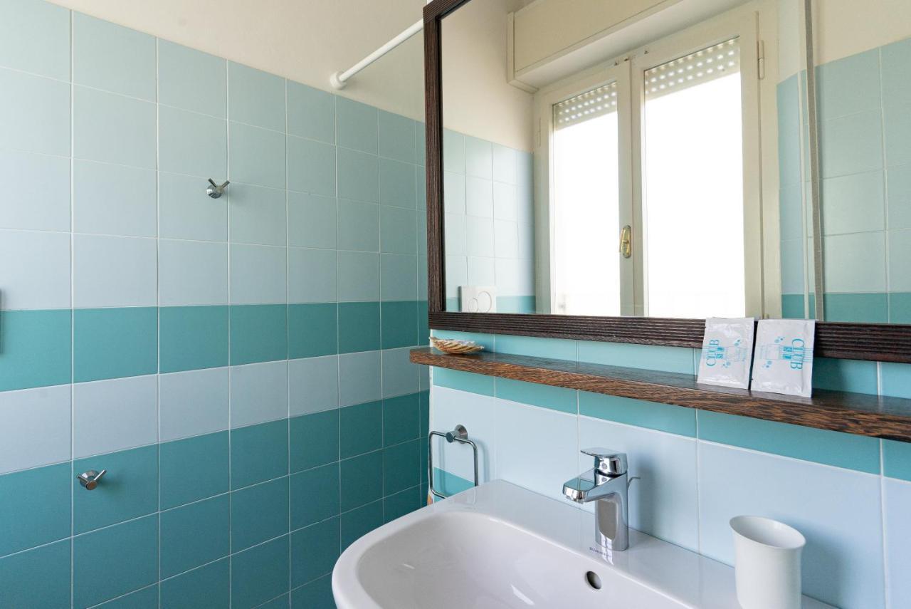Hotel Greta B&B Rimini Buitenkant foto